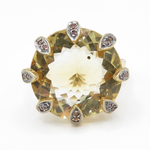 47 - 9ct gold citrine and red gems set cocktail ring (6.6g) Size J 1/2