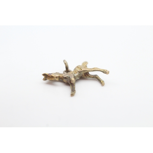 30 - Vintage 9ct gold ruby set racing horse charm (2.7g)