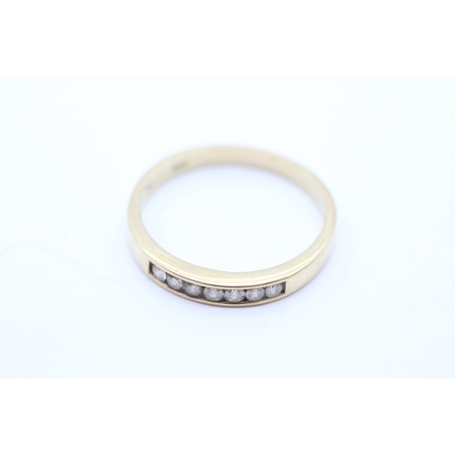 33 - 9ct gold diamond 7 stone set ring (2.9g) Size U