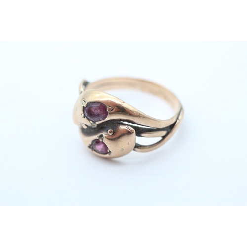 5 - 9ct rose gold garnet set snake ring (4g) Size P