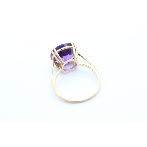 51 - 9ct gold amethyst solitaire ring (3g) Size N 1/2