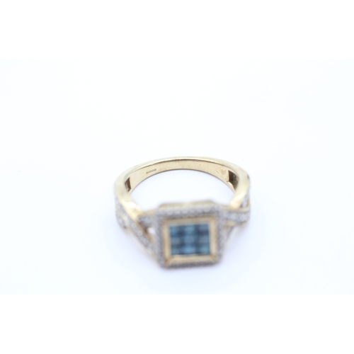 60 - 9ct gold diamond and colour enhanced blue diamond square cut twisted band ring (3.8g) Size N 1/2