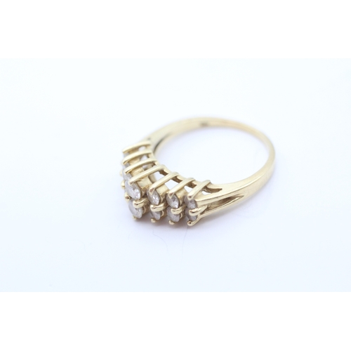 11 - 10ct gold diamond graduated two row ring (3.9g) Size M 1/2