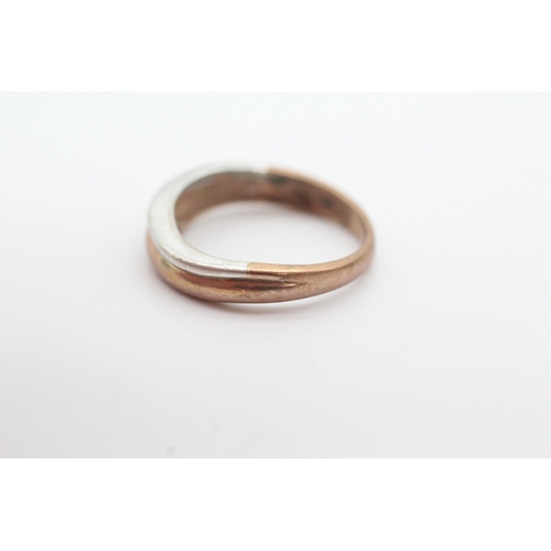 17 - 9ct rose and white gold diamond set band ring (2.2g) Size M