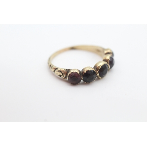 18 - Georgian 9ct gold purple paste set five stone ring (2.8g) Size S