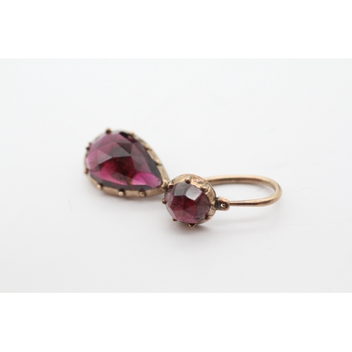 19 - 9ct gold garnet antique faceted drop earring - odd (1.7g)