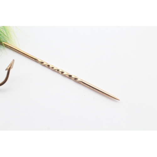 2 - Vintage 9ct gold fly fishing hook lapel pin stick pin (1.6g)