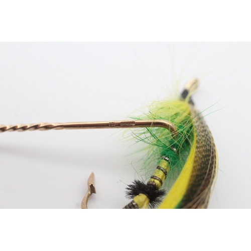 2 - Vintage 9ct gold fly fishing hook lapel pin stick pin (1.6g)