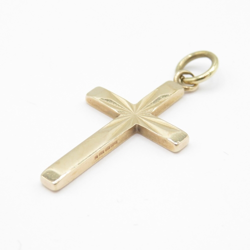 16 - 9ct gold cross pendant (1.5g)