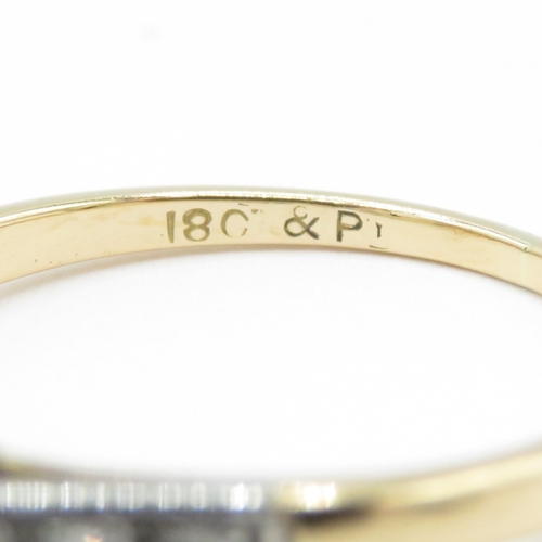 4 - 18ct gold and platinum diamond solitaire ring (1.6g) Size K 1/2