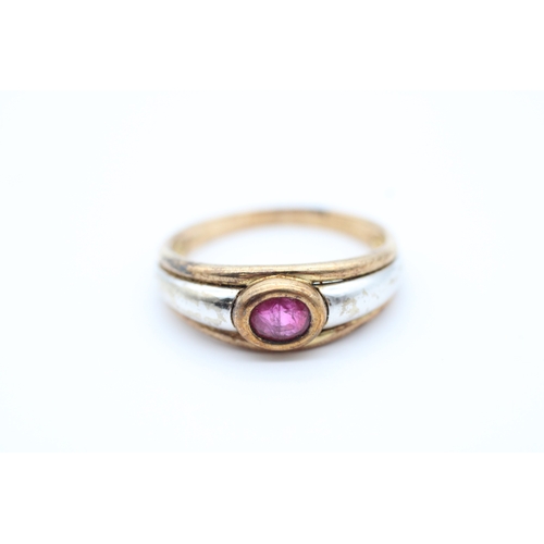 27 - 9ct gold ruby set dress ring (2.8g) Size Q 1/2