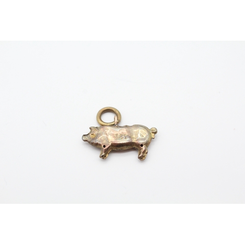 34 - 9ct gold antique pig pendant A.F - visible solder on bail (0.5g)