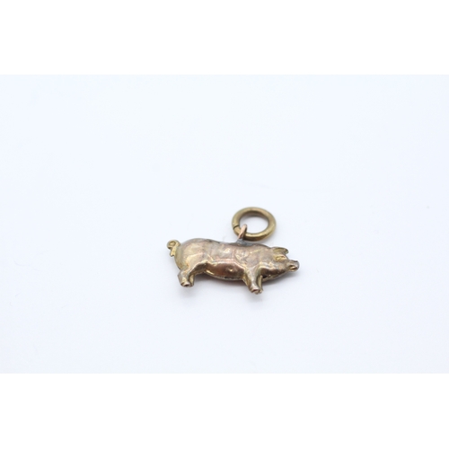 34 - 9ct gold antique pig pendant A.F - visible solder on bail (0.5g)