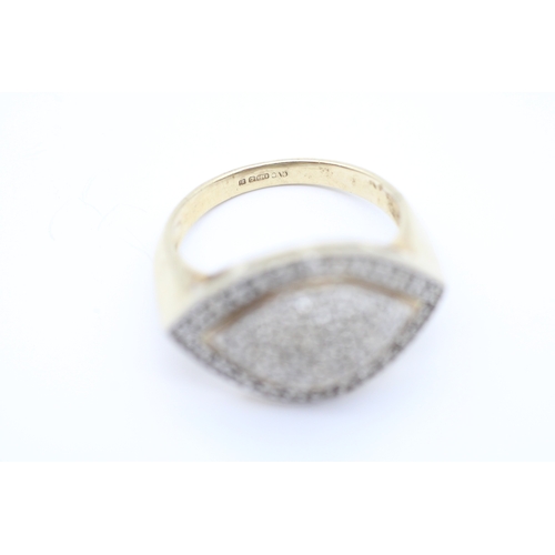 37 - 9ct gold diamond set cocktail ring (4g) Size M