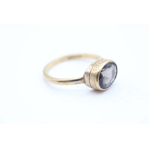 40 - 9ct gold iolite set 