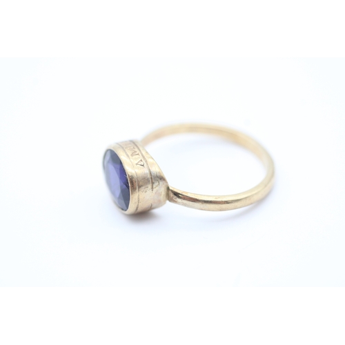 40 - 9ct gold iolite set 