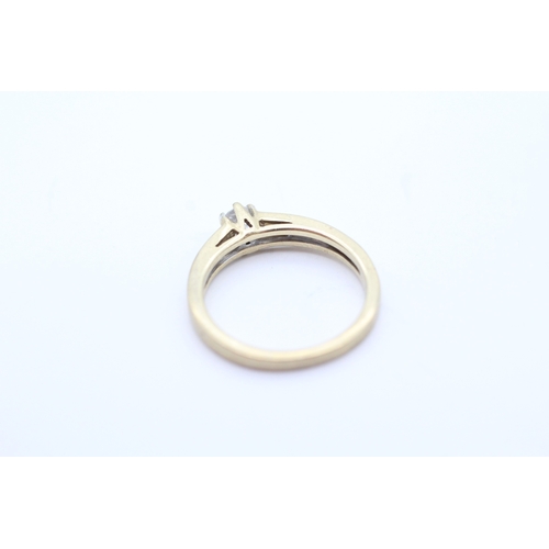 52 - 9ct gold diamond set dress ring (2.5g) Size L 1/2