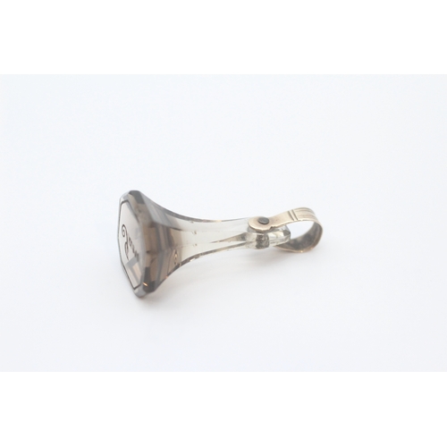 59 - Antique 9ct gold carved 