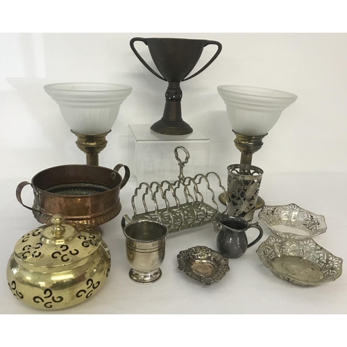 1181 - A collection of silver, silver plate, brass and copper items. To include a silver beaker sleeve with... 