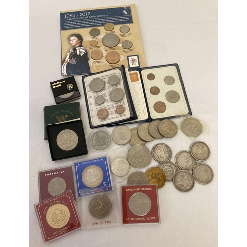 25 - A box of assorted vintage coins. To include: The Queen's Diamond Jubilee carded collection of coins ... 