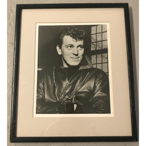 333 - A framed and glazed signed black and white photograph of rock and roll star Gene Vincent. Frame size... 