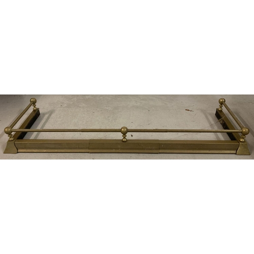 1219 - A large vintage extending brass fire fender with gallery rail top.