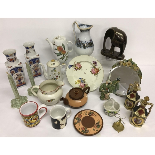 1239 - A box of assorted ceramics to include Wade Everlasting candles.  Together with a pair of modern Chin... 