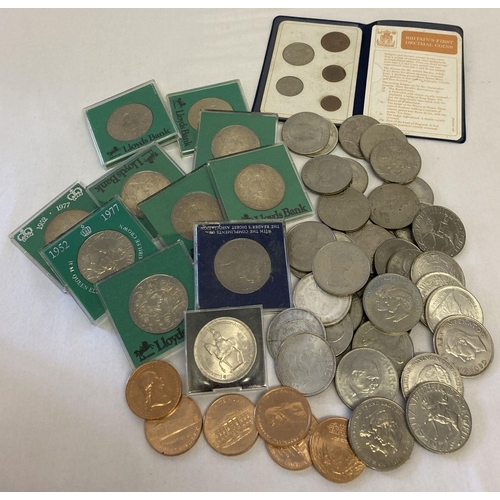 13 - A collection of commemorative crowns and American commemorative coins.  Together with a set of Brita... 
