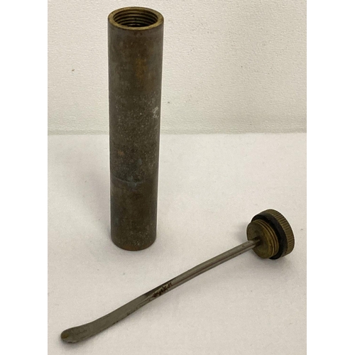 107 - A 1913 Lee Enfield SMLE brass oil bottle with screw lid and internal wand. Marked to base M & P with... 