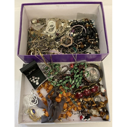 1008 - A box of mostly modern costume jewellery to include necklaces, rings, earrings and bracelets.