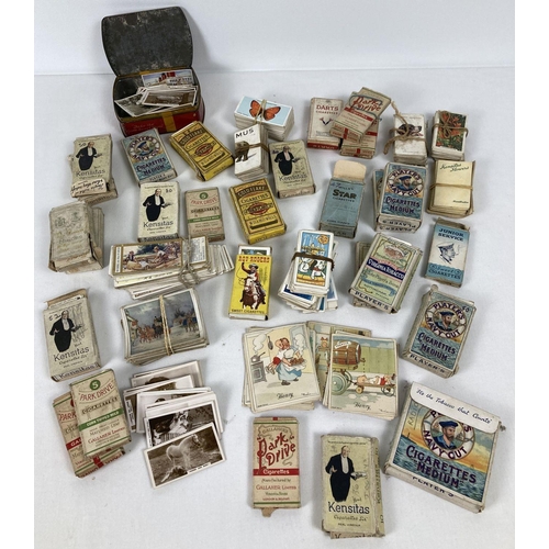 189 - A box of vintage cigarette, tea, cereal and confectionery collectors cards some in original packagin... 