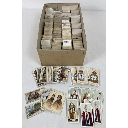 267 - Ex Dealers stock - A box of assorted vintage Player's cigarette cards. To include: Regimental Unifor... 