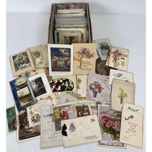 384 - A quantity of assorted Edwardian and vintage postcards. To include: greeting cards, humorous, photog... 