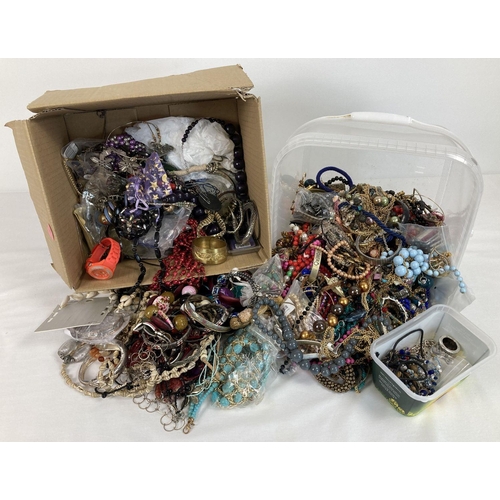 230 - 2 boxes of assorted vintage and modern costume jewellery in varying conditions. To include necklaces... 