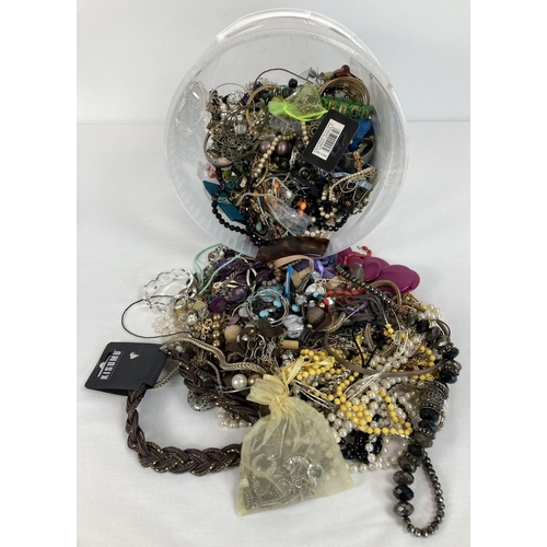 231 - A tub of modern costume jewellery in varying conditions to include necklaces, bracelets, bangles and... 