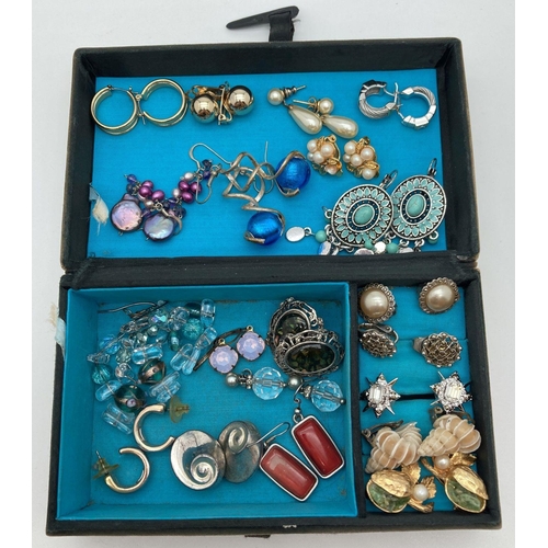 239 - A small fabric jewellery box containing 20 pairs of vintage and modern costume jewellery earrings in... 