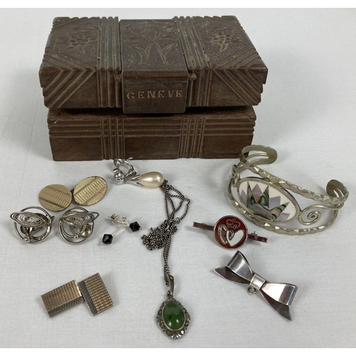 172 - A small vintage wooden box containing a collection of silver & gold pieces of jewellery and cufflink... 