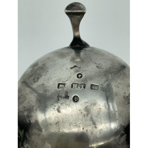 348 - A Victorian silver 3 legged salt with matching spoon, both have engraved pattern detail. Both pieces... 