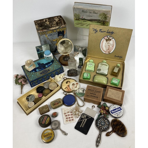 1277 - A collection of vintage vanity items and Hand mirrors. To include: boxed 