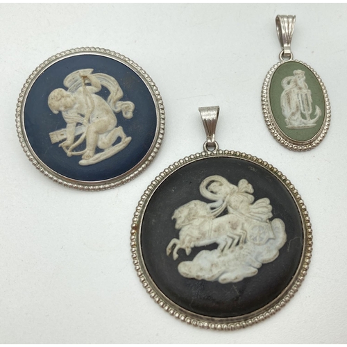 1139 - 3 vintage items of Wedgwood Jasper ware jewellery with silver mounts. A black & white circular penda... 