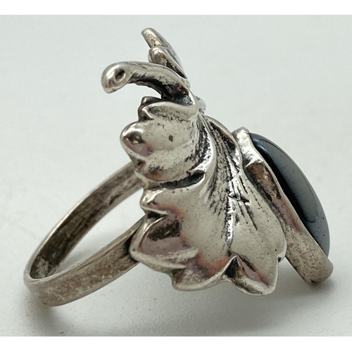 1163 - A large 925 silver and hematite acorn design statement ring. Stamped 925 to underside. Ring size Q½.