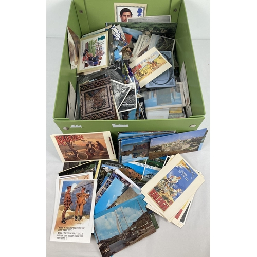 277 - A box containing a large quantity of assorted vintage and modern postcards. To include Railway, adve... 