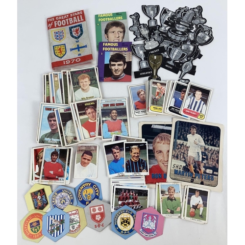 205 - A collection of vintage football related bubble gum and collectors cards and mini booklets. To inclu... 