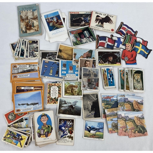 207 - A collection of mixed vintage collectors and trading cards and mini books. To include: Walls Ice Cre... 