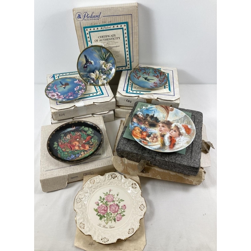 1279 - 8 assorted boxed limited edition ceramic collectors plates to include a set of 5 Hummingbird plates ... 