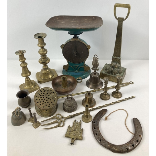 1245 - A box of assorted vintage metal ware items to include Salters Family Scale No. 5 and brass candlesti... 