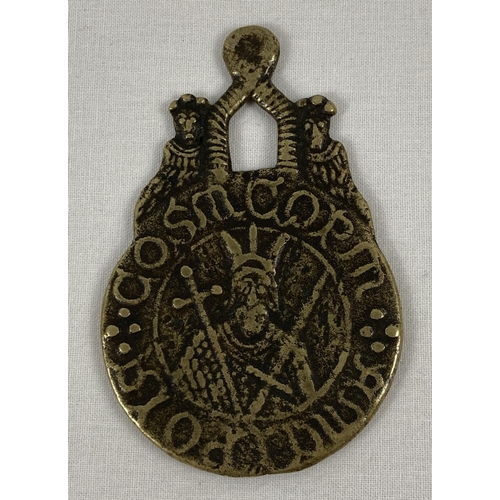 1376 - A Billy & Charley medieval style brass medallion. Depicting a male figure to one side and female fig... 