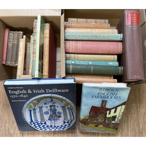 1269 - A collection of vintage and modern books to include English & Irish Delftware by Aileen Dawson, Tree... 