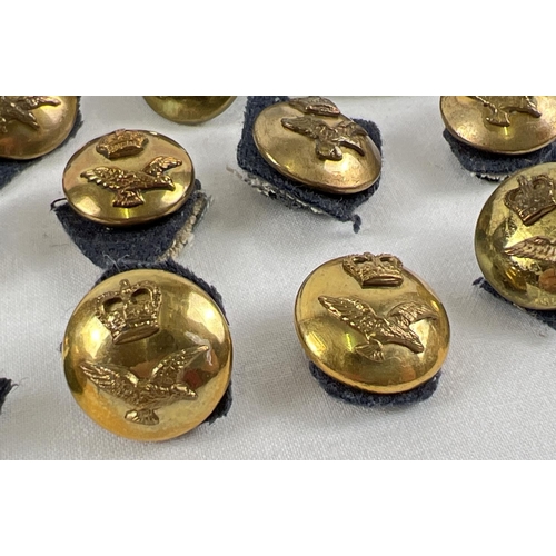 236 - 37 assorted vintage Royal Air Force RAF brass buttons, in different sizes. To include examples by Ga... 