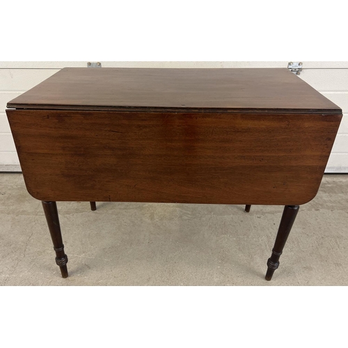 1330 - An antique mahogany Pembroke table with turned legs and drawer. Fully extended approx. 110 x 91cm.